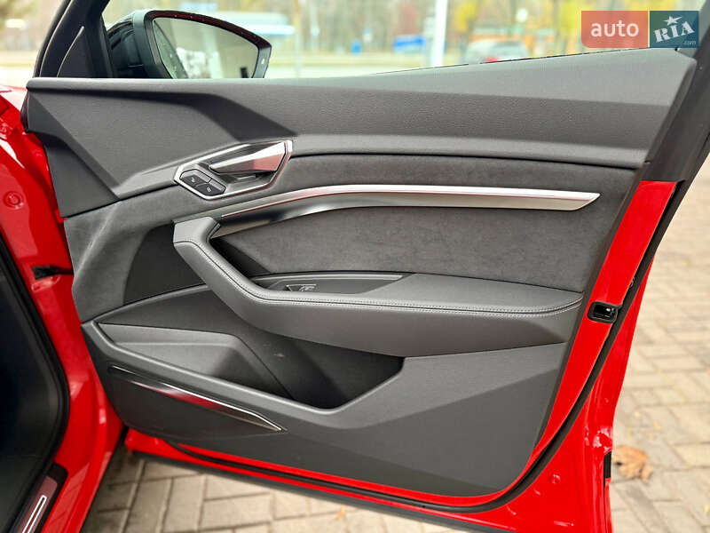 Внедорожник / Кроссовер Audi e-tron S Sportback 2022 в Днепре