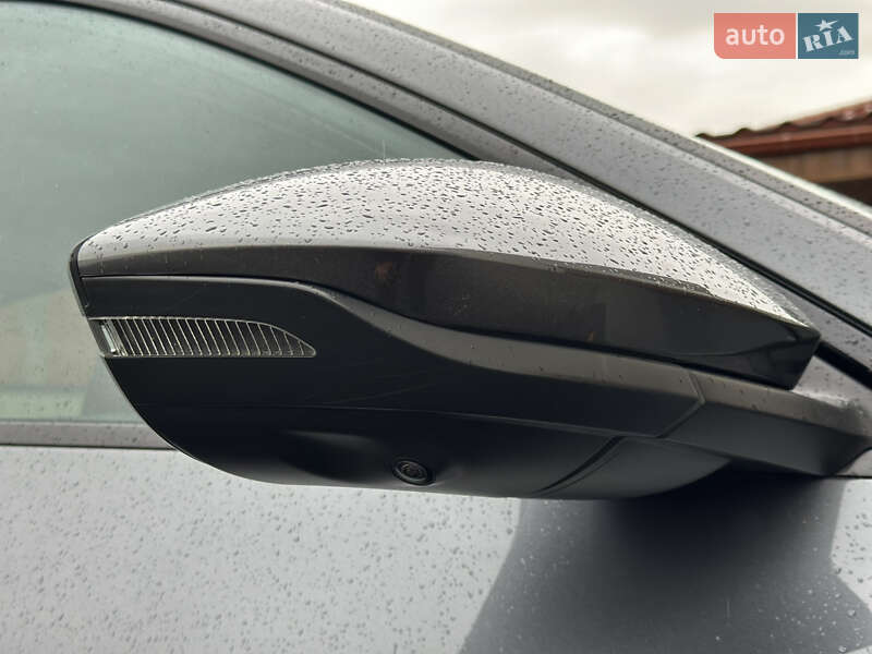 Позашляховик / Кросовер Audi e-tron S Sportback 2021 в Ужгороді фото 35 Позашляховик / Кросовер Audi e-tron S Sportback 2021 в Ужгороді