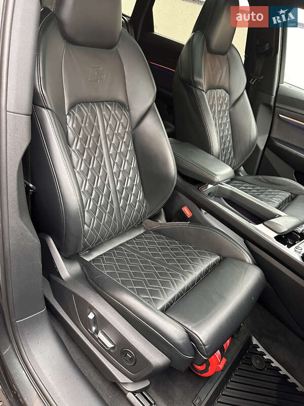Позашляховик / Кросовер Audi e-tron S Sportback 2021 в Ужгороді фото 50 Позашляховик / Кросовер Audi e-tron S Sportback 2021 в Ужгороді