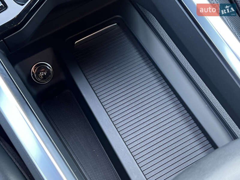 Позашляховик / Кросовер Audi e-tron S Sportback 2022 в Луцьку