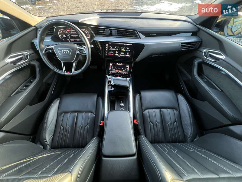 Позашляховик / Кросовер Audi e-tron S Sportback 2022 в Луцьку