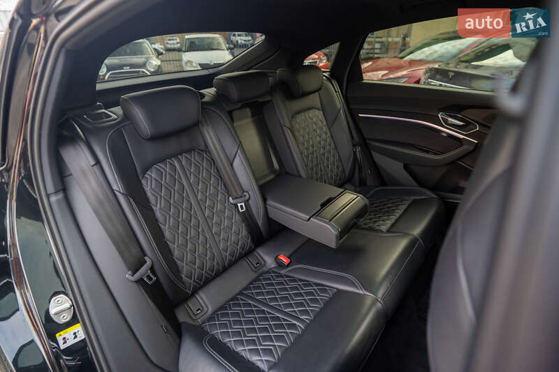 Внедорожник / Кроссовер Audi e-tron S Sportback 2022 в Киеве