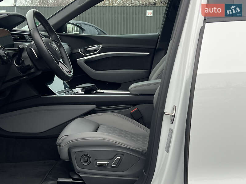 Позашляховик / Кросовер Audi e-tron S Sportback 2023 в Луцьку