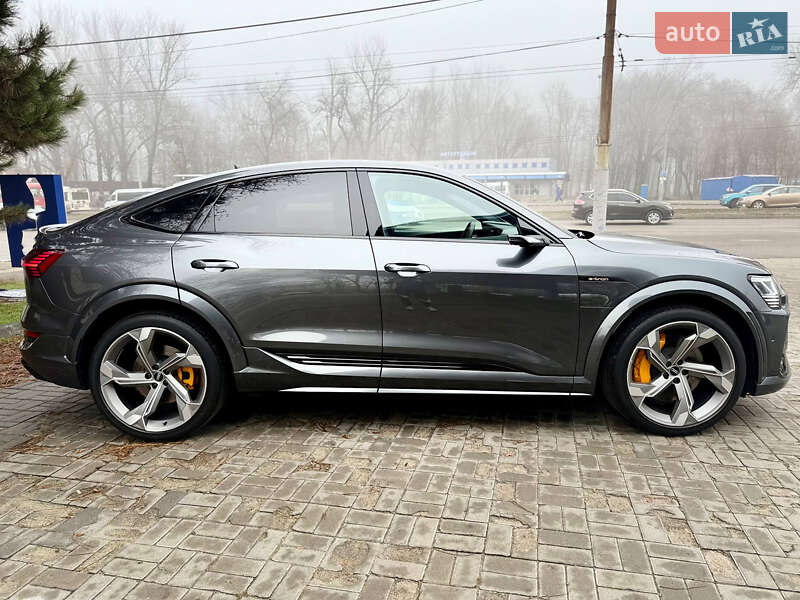 Внедорожник / Кроссовер Audi e-tron S Sportback 2022 в Днепре