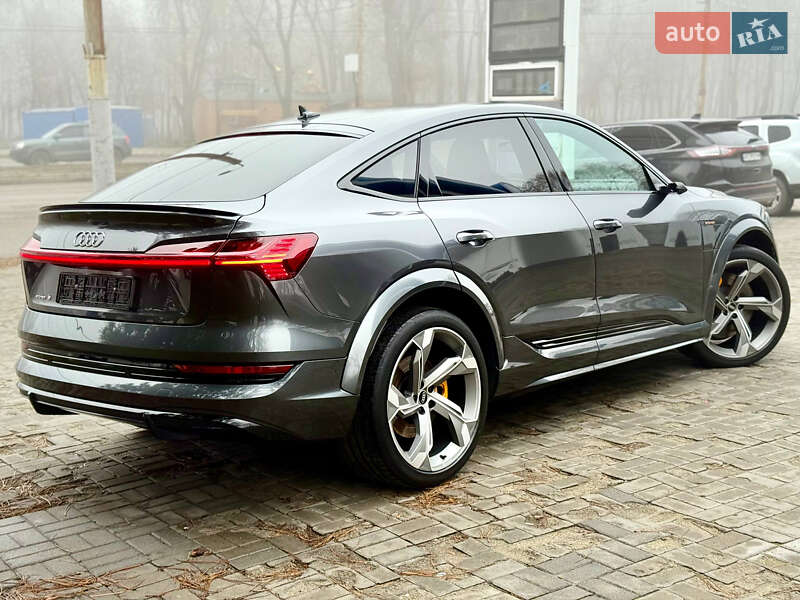 Внедорожник / Кроссовер Audi e-tron S Sportback 2022 в Днепре