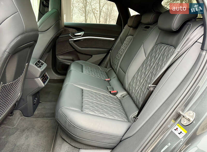 Внедорожник / Кроссовер Audi e-tron S Sportback 2022 в Днепре