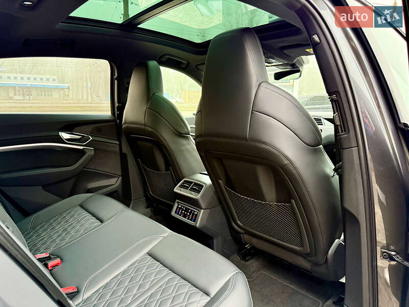 Внедорожник / Кроссовер Audi e-tron S Sportback 2022 в Днепре