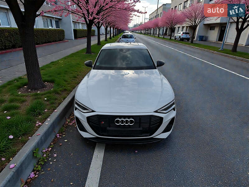 Внедорожник / Кроссовер Audi e-tron S Sportback 2021 в Киеве