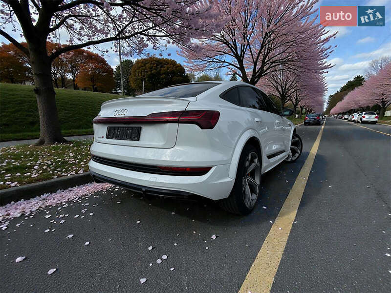 Внедорожник / Кроссовер Audi e-tron S Sportback 2021 в Киеве