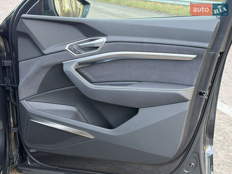 Внедорожник / Кроссовер Audi e-tron S Sportback 2022 в Ковеле фото 103 Внедорожник / Кроссовер Audi e-tron S Sportback 2022 в Ковеле