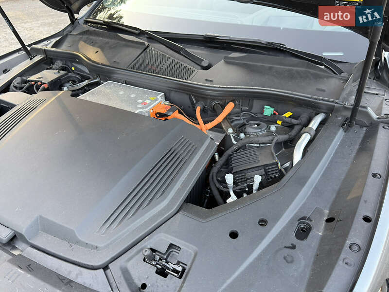 Внедорожник / Кроссовер Audi e-tron S Sportback 2022 в Ковеле фото 162 Внедорожник / Кроссовер Audi e-tron S Sportback 2022 в Ковеле