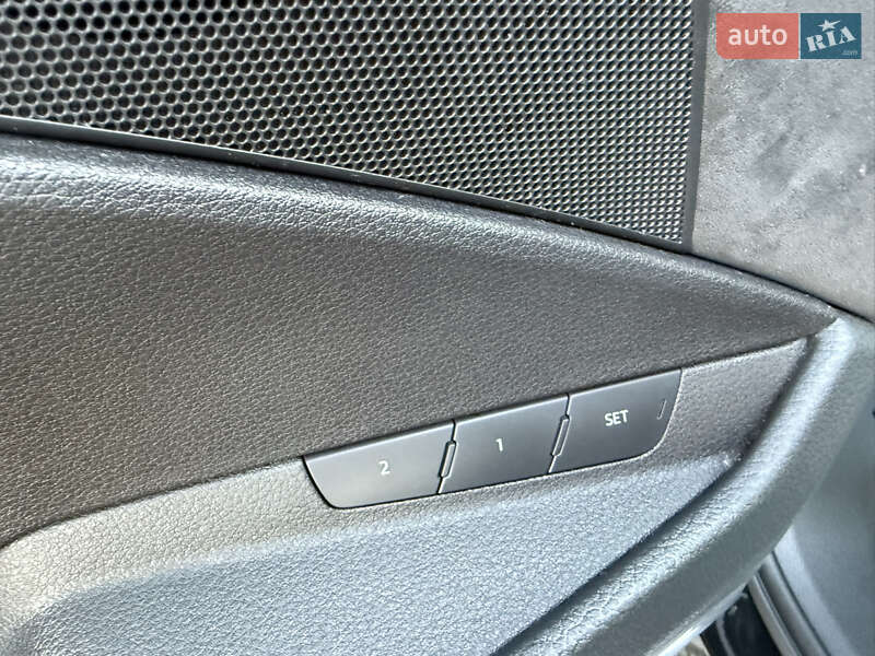 Позашляховик / Кросовер Audi e-tron S Sportback 2021 в Коломиї