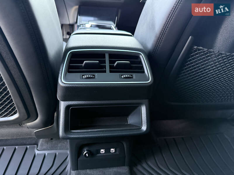 Позашляховик / Кросовер Audi e-tron S Sportback 2021 в Коломиї