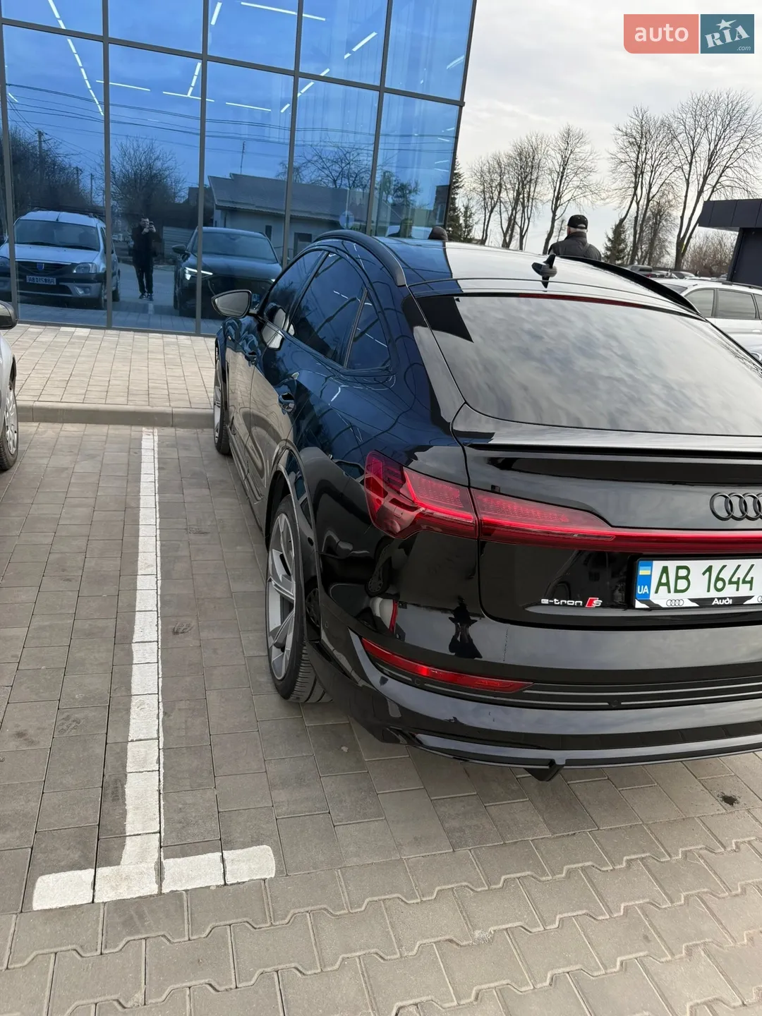 2021 Audi e-tron S Sportback - мініатюра 14
