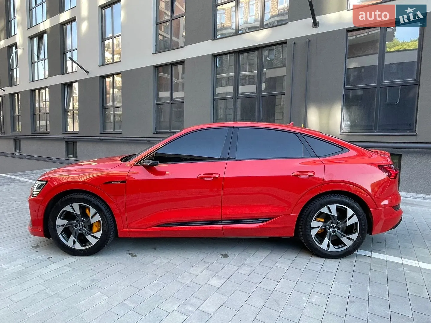 2020 Audi e-tron S Sportback - мініатюра 17