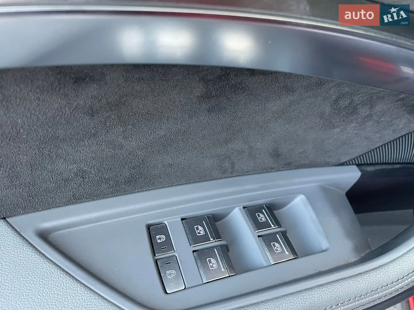 2020 Audi e-tron S Sportback - мініатюра 37