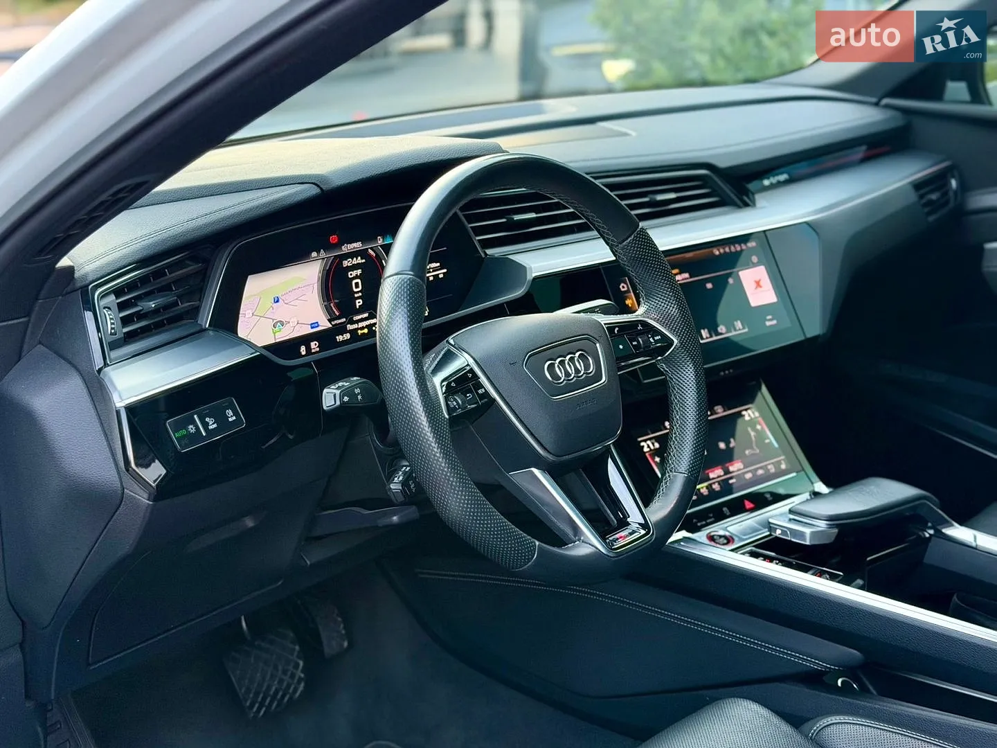 2021 Audi e-tron S Sportback - мініатюра 64