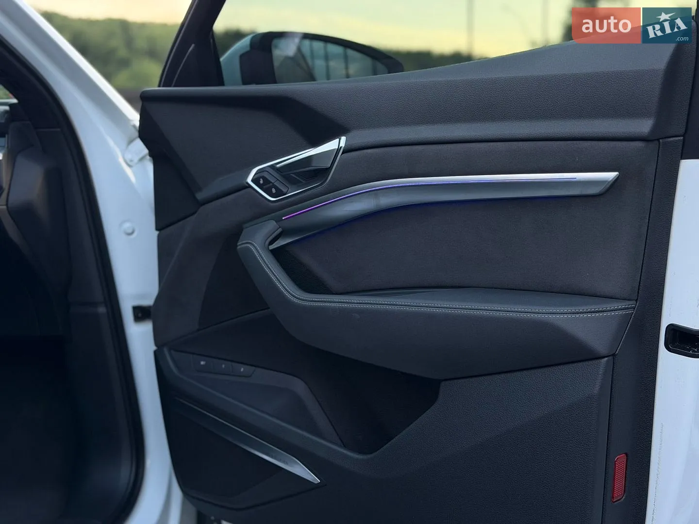 2021 Audi e-tron S Sportback - мініатюра 88