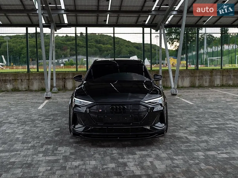 Audi e-tron S Sportback