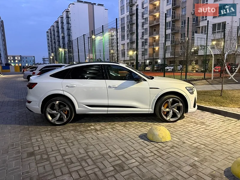Audi e-tron S Sportback