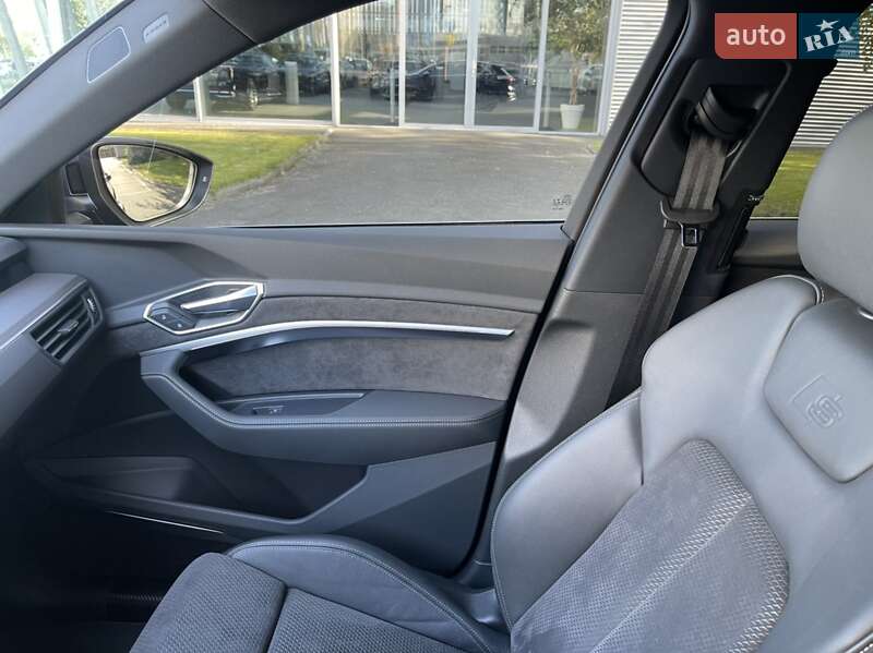 Внедорожник / Кроссовер Audi e-tron S 2021 в Киеве