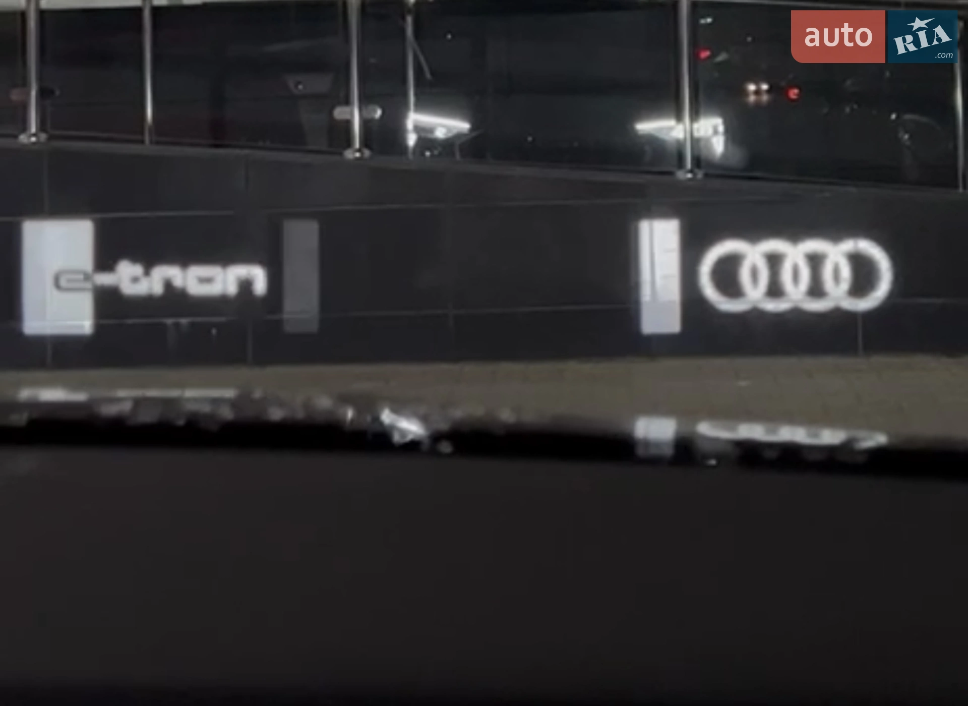 2021 Audi e-tron S - мініатюра 88