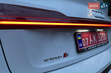 Внедорожник / Кроссовер Audi e-tron S 2020 в 