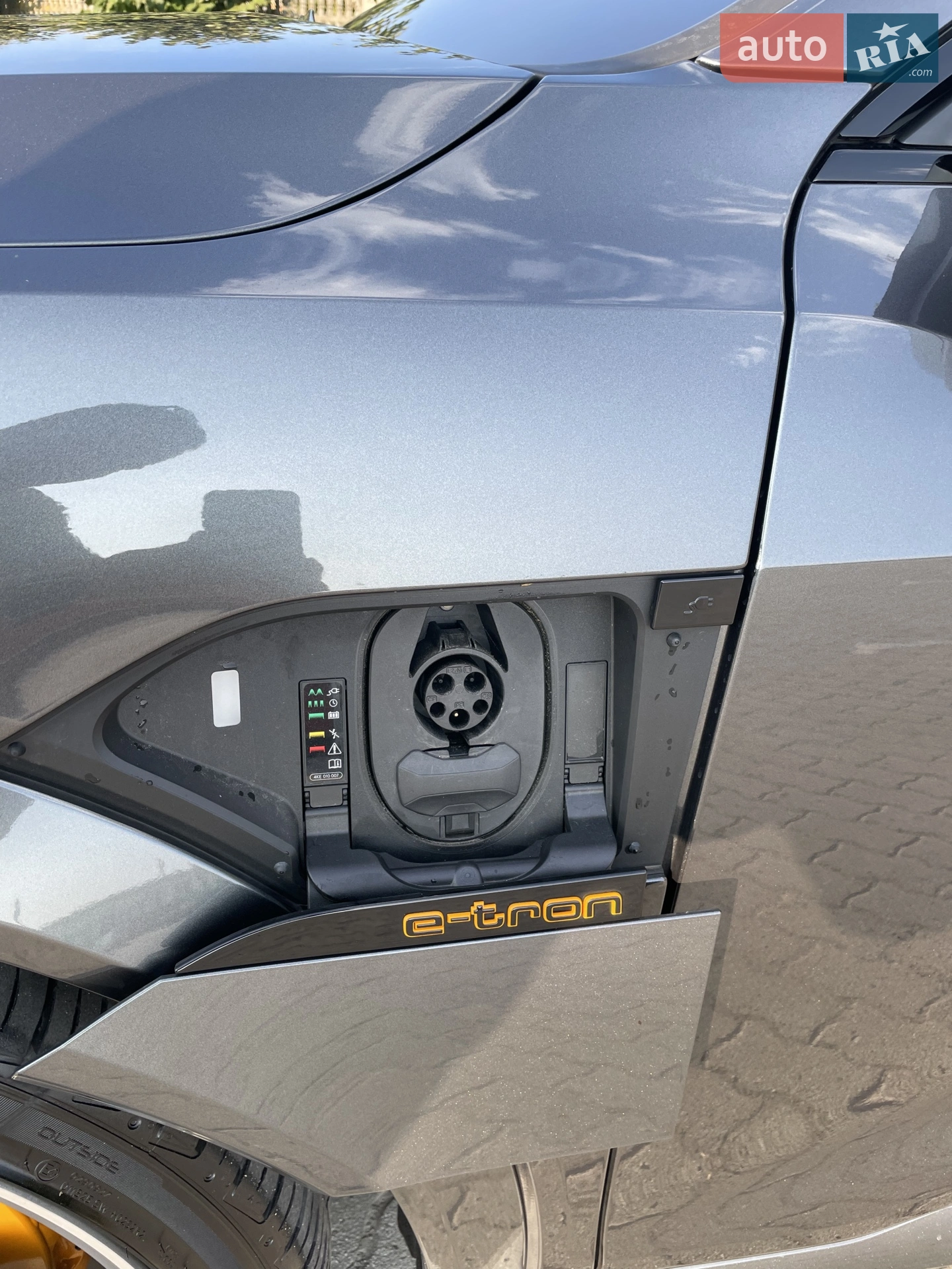 2022 Audi e-tron S - мініатюра 16