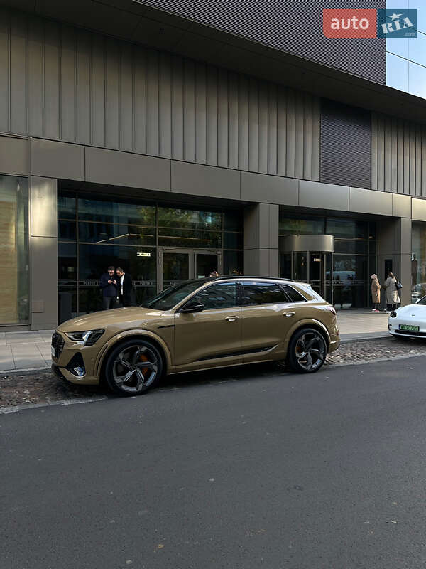 Внедорожник / Кроссовер Audi e-tron S 2022 в Львове