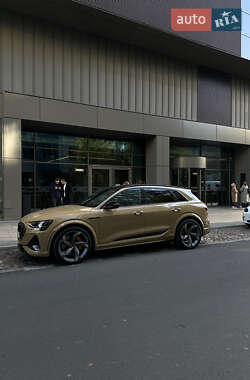 Внедорожник / Кроссовер Audi e-tron S 2022 в 