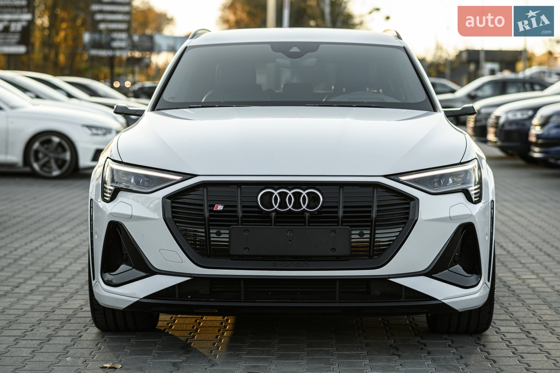 2021 Audi e-tron S - мініатюра 18