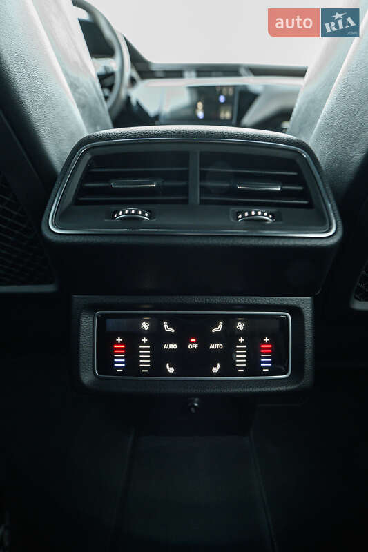 Позашляховик / Кросовер Audi e-tron S 2021 в Львові