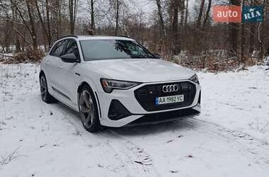 Внедорожник / Кроссовер Audi e-tron S 2022 в Киеве