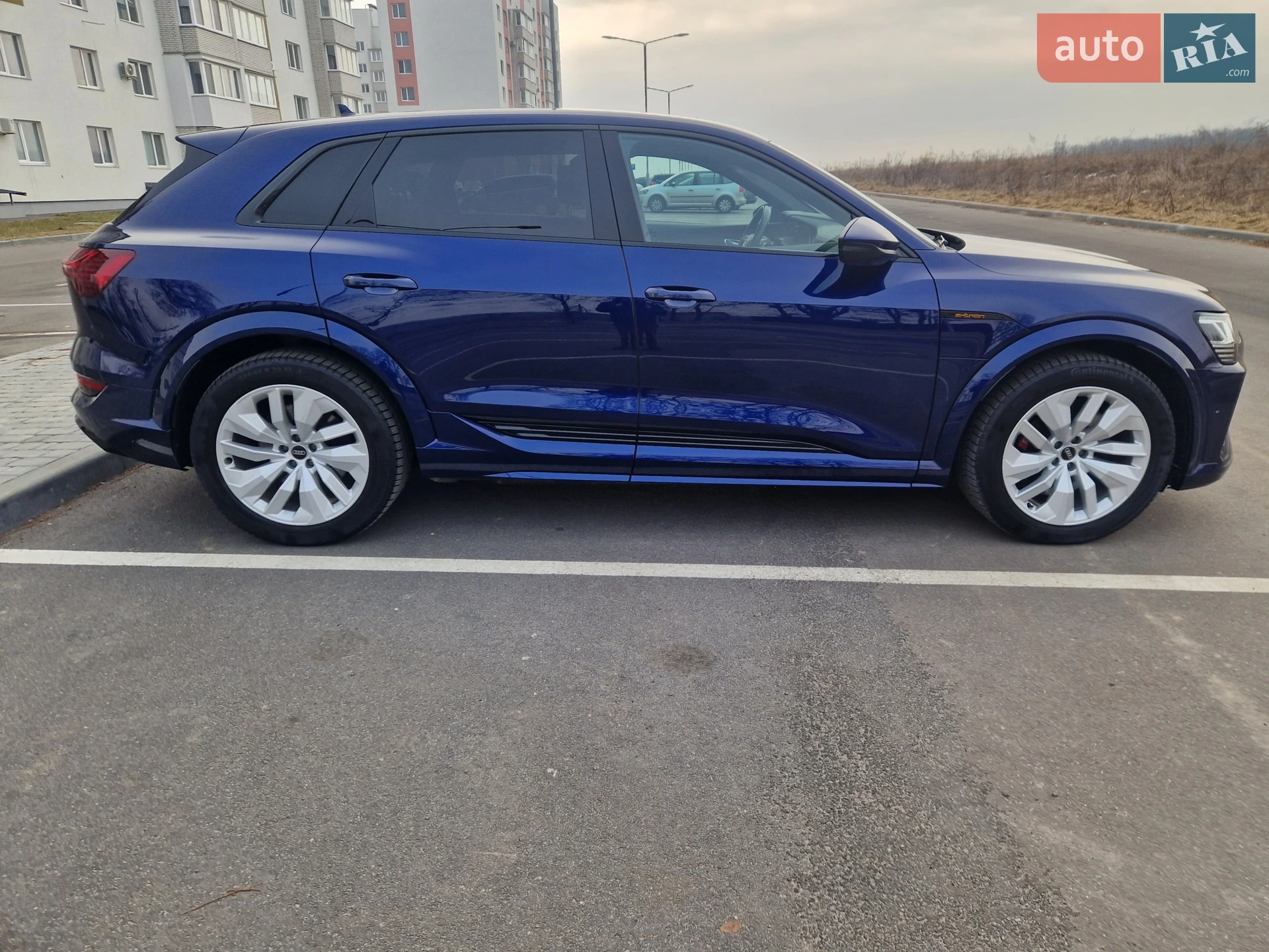 2022 Audi e-tron S - мініатюра 7