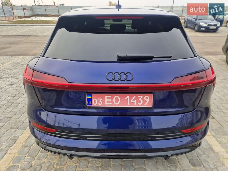 Позашляховик / Кросовер Audi e-tron S 2022 в Вінниці