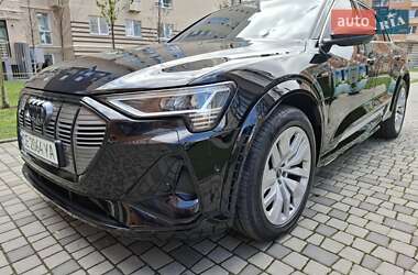 Внедорожник / Кроссовер Audi e-tron S 2021 в 