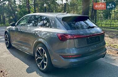 Внедорожник / Кроссовер Audi e-tron S 2021 в 