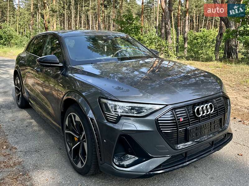 Внедорожник / Кроссовер Audi e-tron S 2021 в 