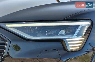 Внедорожник / Кроссовер Audi e-tron S 2022 в 