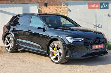 Внедорожник / Кроссовер Audi e-tron S 2022 в 