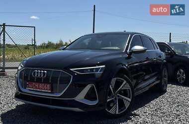Внедорожник / Кроссовер Audi e-tron S 2022 в 