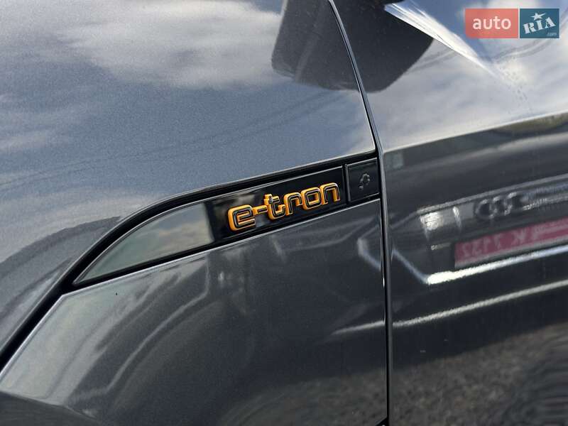 Внедорожник / Кроссовер Audi e-tron S 2021 в Львове