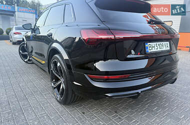 Внедорожник / Кроссовер Audi e-tron S 2022 в 