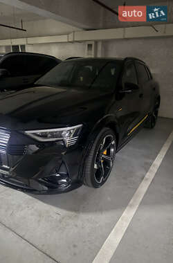 Внедорожник / Кроссовер Audi e-tron S 2022 в 