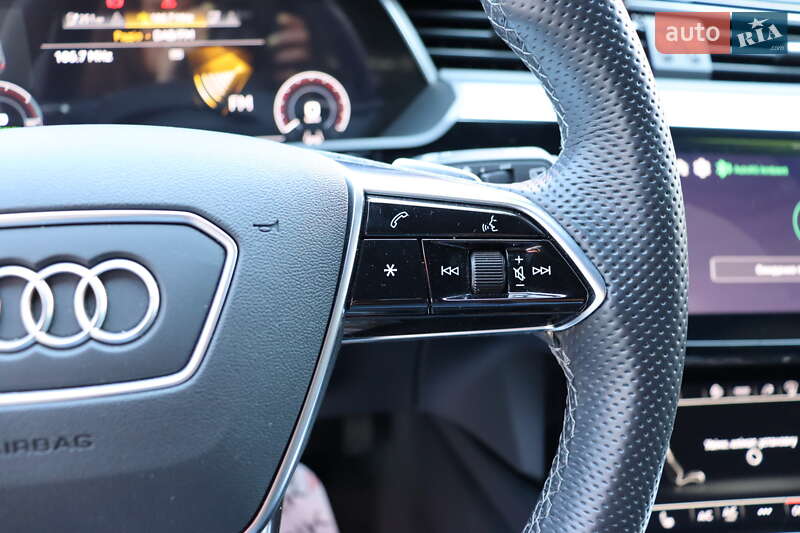Позашляховик / Кросовер Audi e-tron S 2022 в Львові фото 24 Позашляховик / Кросовер Audi e-tron S 2022 в Львові
