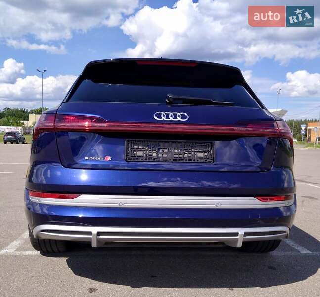 Внедорожник / Кроссовер Audi e-tron S 2022 в Киеве