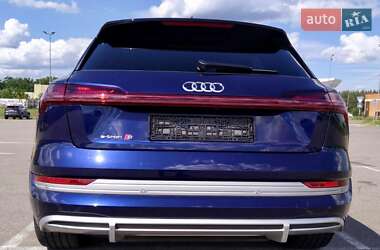 Внедорожник / Кроссовер Audi e-tron S 2022 в 