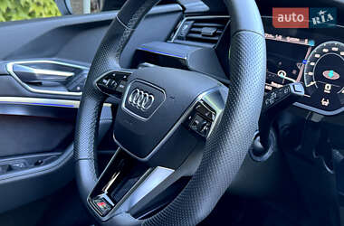 Внедорожник / Кроссовер Audi e-tron S 2022 в 