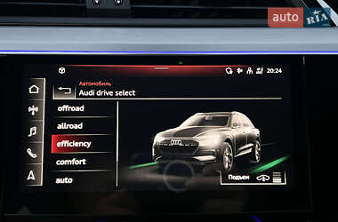 Внедорожник / Кроссовер Audi e-tron S 2022 в 