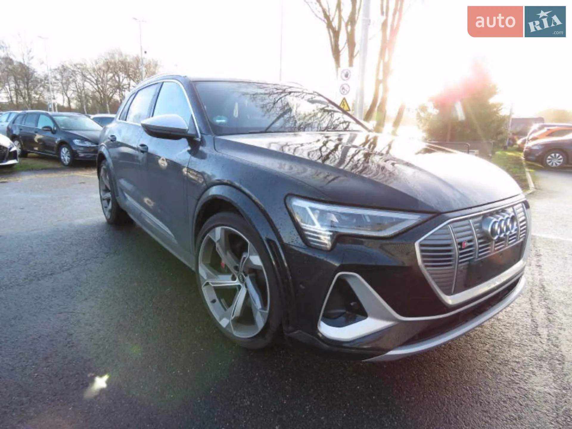 2021 Audi e-tron S - мініатюра 19